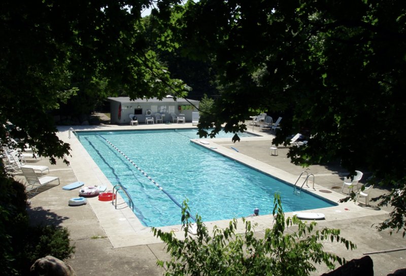 Links and information about the Pleasant Brook pool, the Town of Lexington, and more